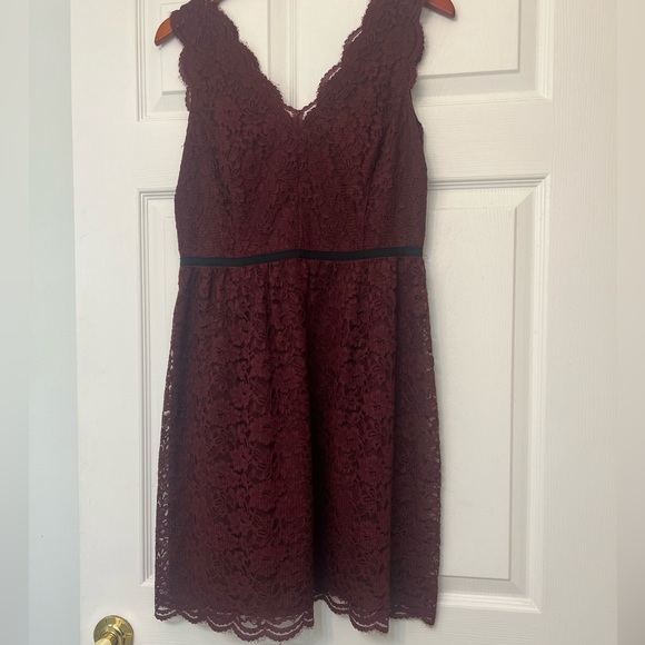 LOFT Dresses & Skirts - Loft Lace dress